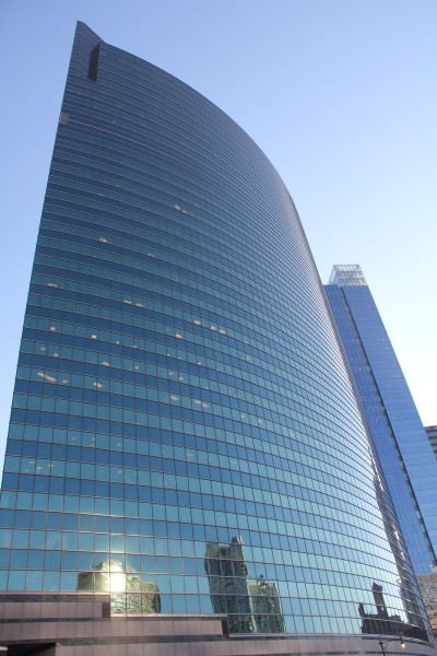 333 West Wacker by Kohn Pedersen Fox Associates, 1983